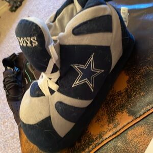 Cowboys Slippers in Navy and White